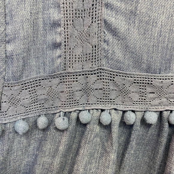 VONDALADY Peasant Style Blouse NWT - Picture 3 of 8